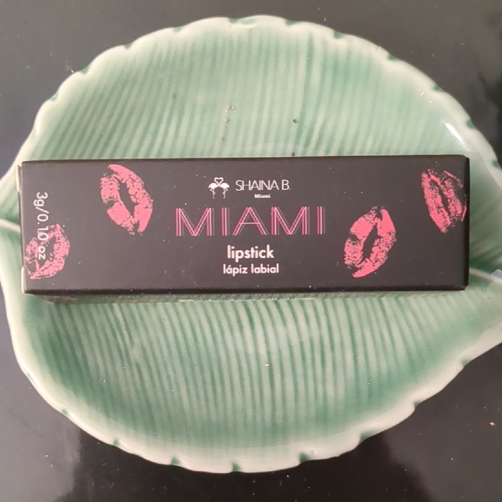 Lipstick "Hibiscus Island"